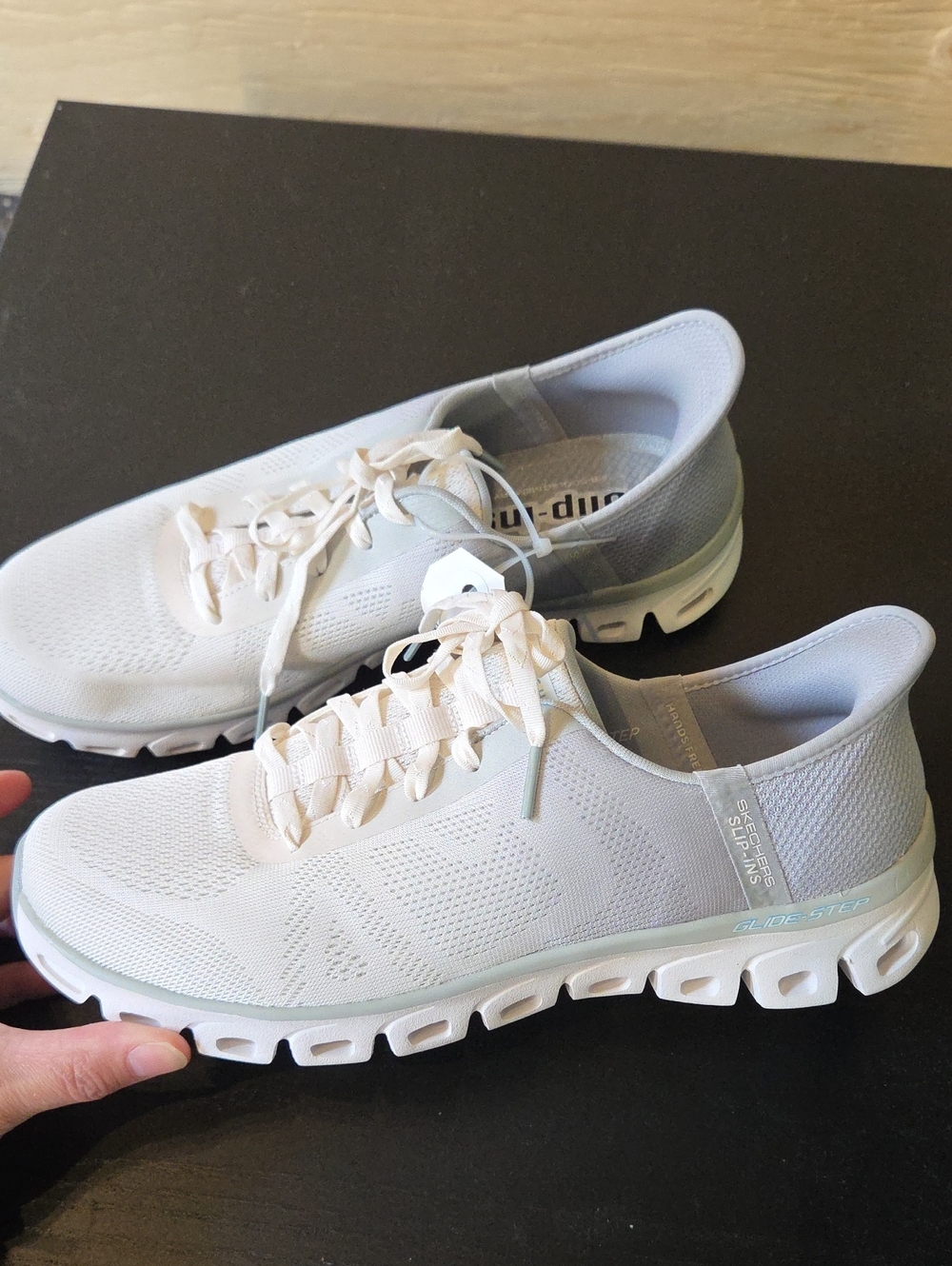 Skechers Size 9.5 Women's Light Gray Slip-On Knit Walking Sneakers NEW